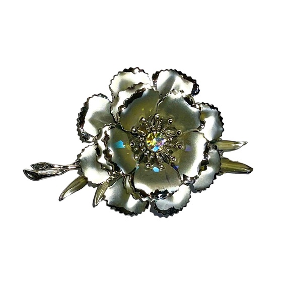 Coro Jewelry - VTG Coro Flower Brooch Dimensional Silver Moving Petals Crystals Detailed Signed